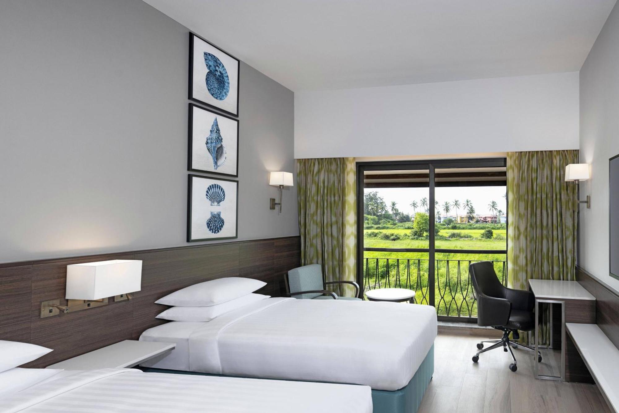 Fairfield By Marriott Goa Benaulim Hotell Exteriör bild