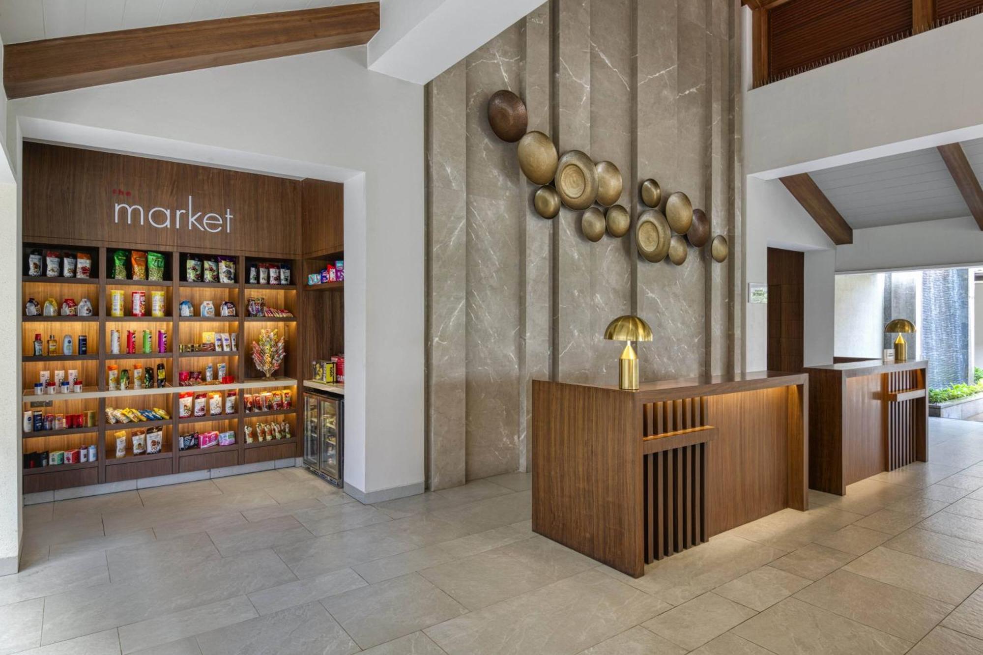 Fairfield By Marriott Goa Benaulim Hotell Exteriör bild